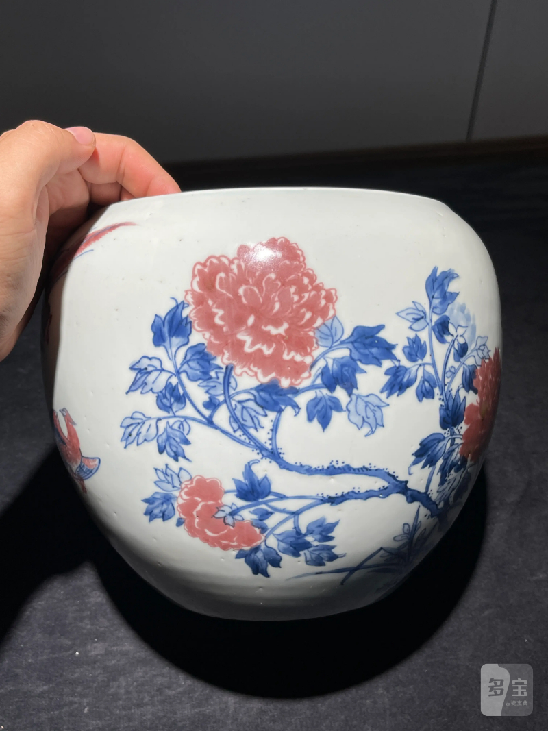 清康熙 青花釉里红凤凰牡丹纹卷缸 - 图3
